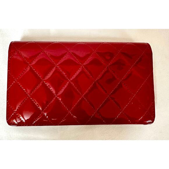 CHANEL LEATHER WALLET WITH PINK INTERIOR - Picture 2 of 4